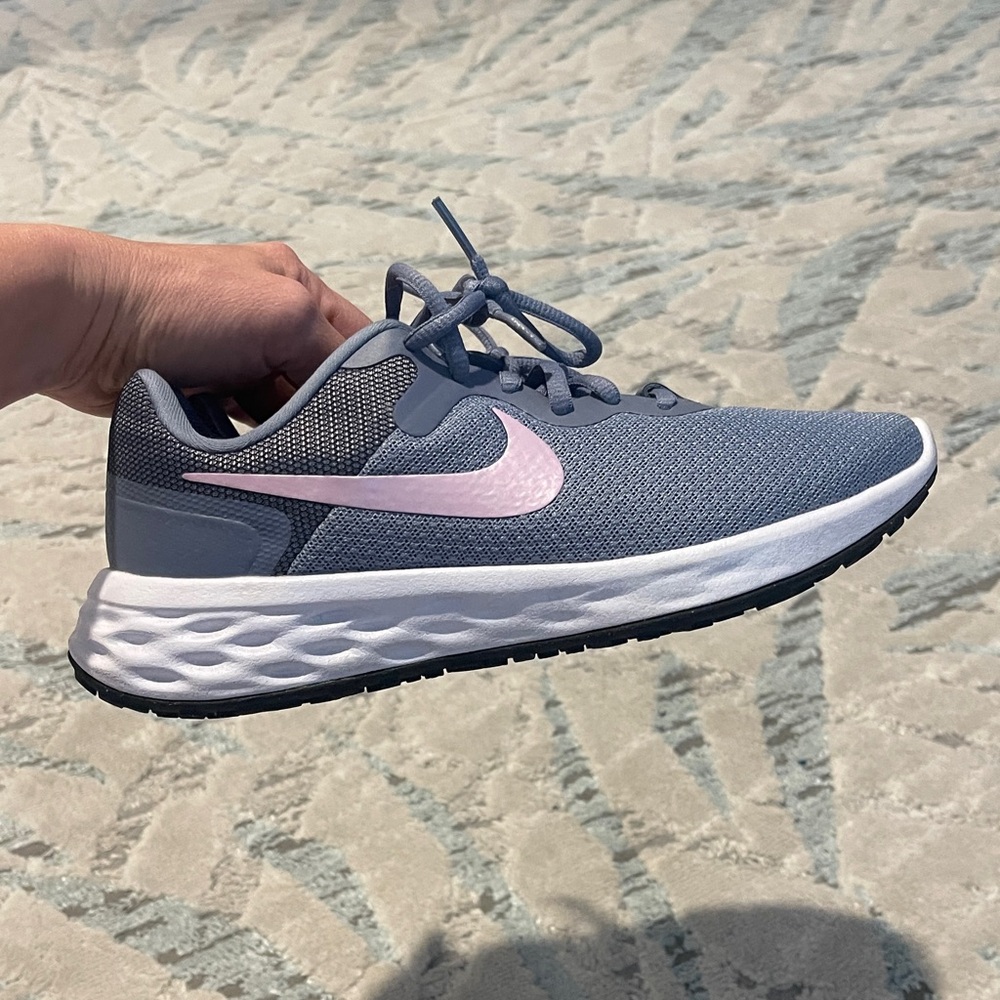 Like new Nike sneakers